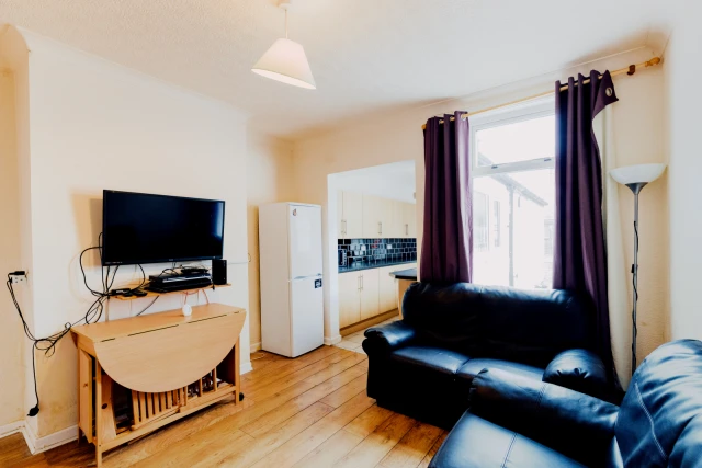 Derwent Street, LN1 1SL 2