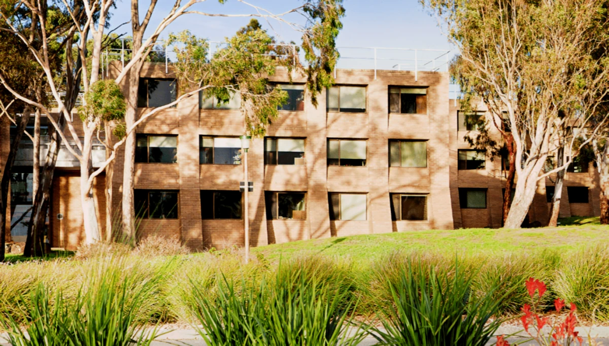 La Trobe University - Chisholm College - Melbourne student accommodation