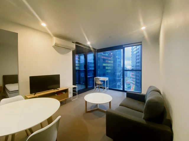 1002/160 Victoria Street 3