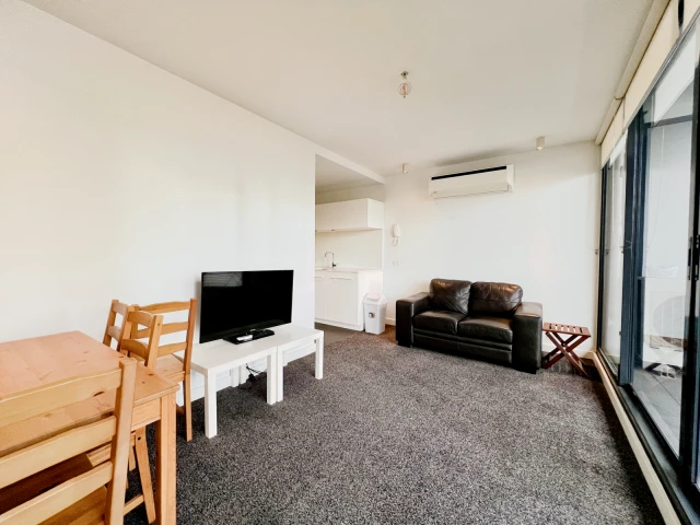 409/39 Coventry Street 1