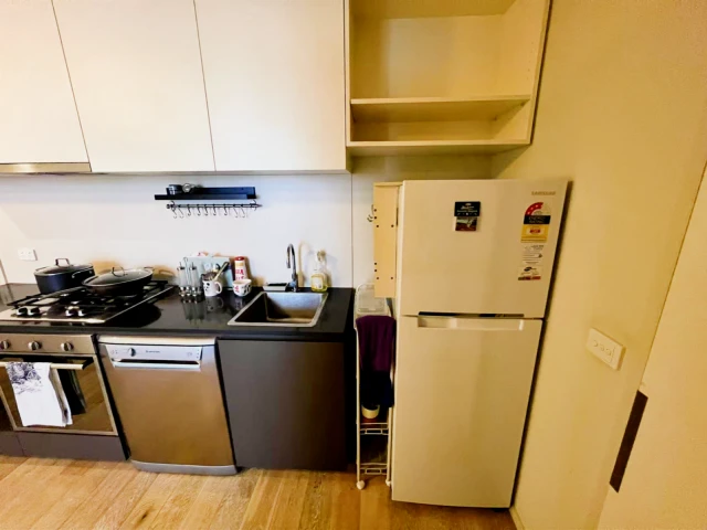 568 Collins Street 2
