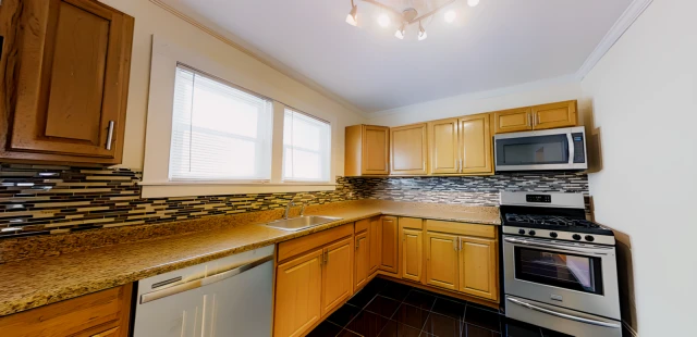 2401 East Genesee St 1