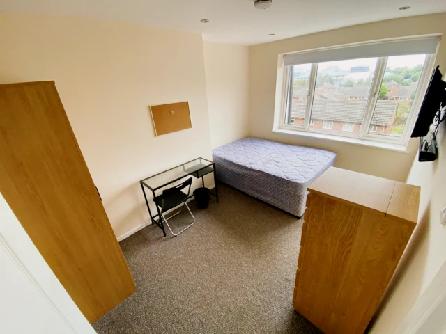 Minster Court, L7 3QE 1