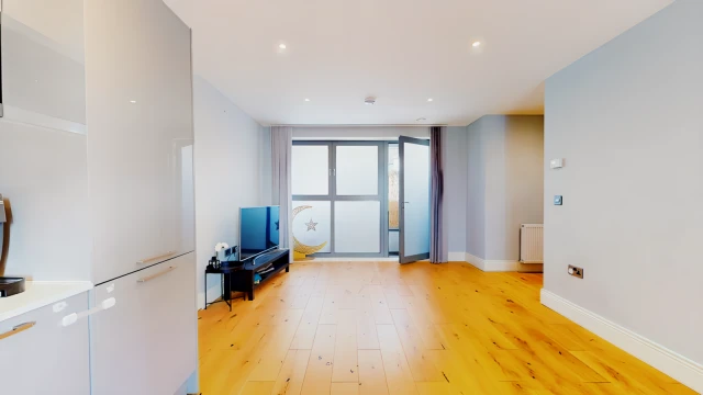 Eastcote Avenue 23692# 2