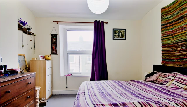 5 Williamson Road, Lancaster 2