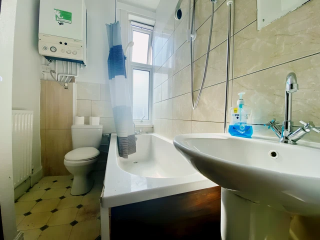 Burley Lodge Road 24296# 4