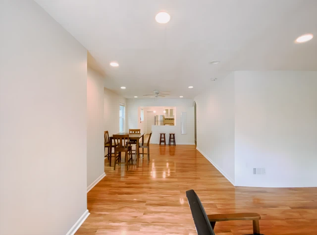 2353-2355 Tilbury Ave 4