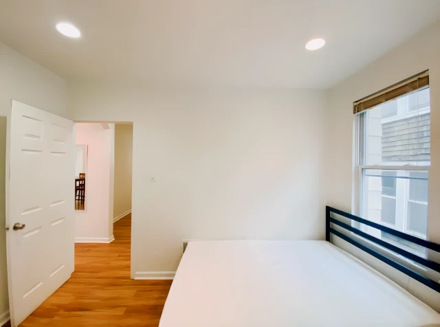 2353-2355 Tilbury Ave 3