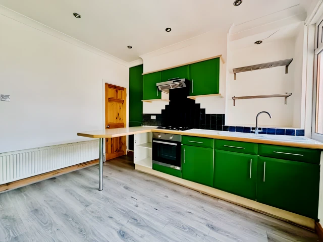 Nowell Terrace 24560# 3