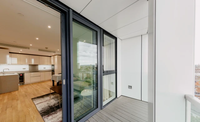 Gladwin Tower, 50 Wandsworth Road, Nine Elms Point, London, SW8 2FJ 2