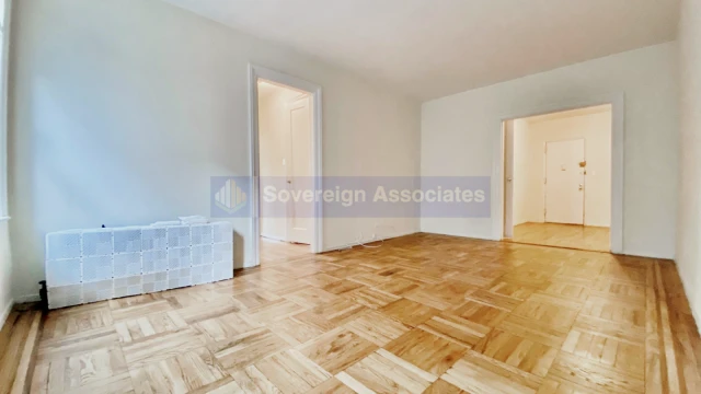 1803 Riverside Drive 1