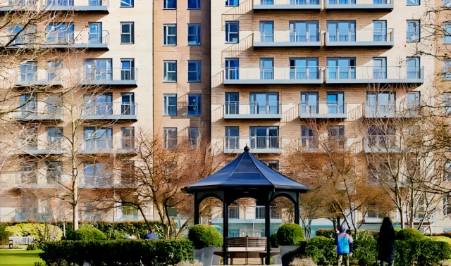 Flat , Fermont House, Beaufort Square, London 2