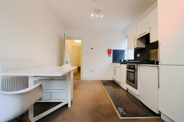Fortess Road 25093# 4