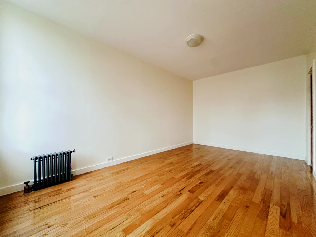 74 Nagle Avenue - New York student accommodation - 1 Bed 1 Bath