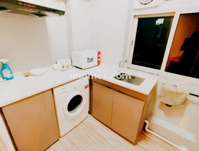 Sai Ying Pun | 33 Pok Fu Lam Road Apartment | Males only 1