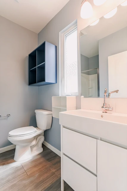 1259 W 36th Pl 3