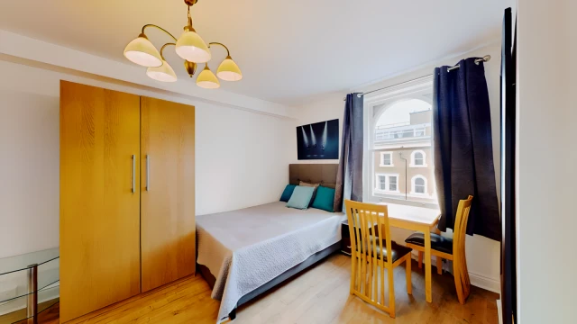Nevern Place 25633# 2