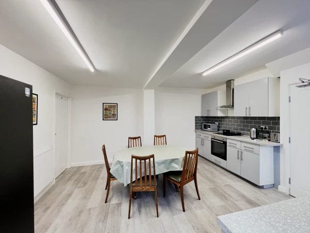 165 Charter Avenue