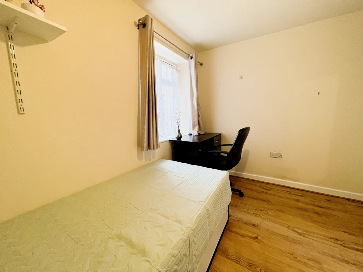 161 Charter Avenue 0