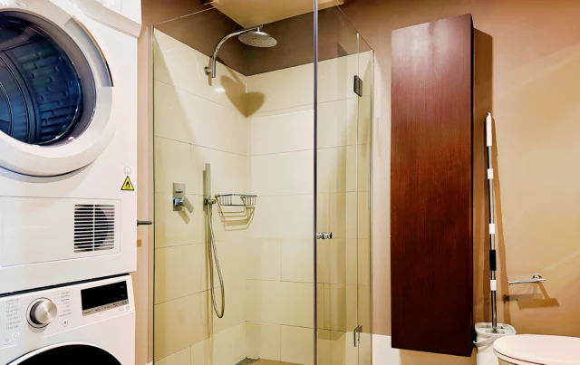 1803/228 A'Beckett St 4