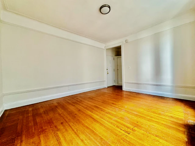 138 Haven Avenue 1