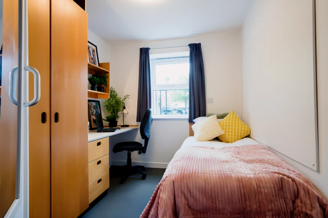 Norton Court 4