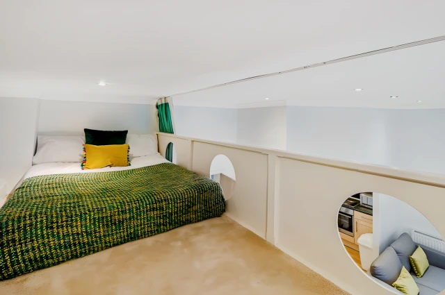 Hyde Terrace 26279# 2
