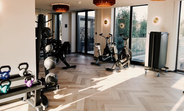 Dandi Brondesbury 1