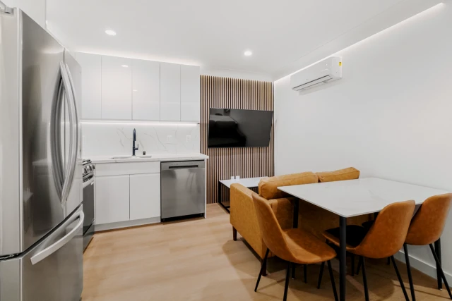 2520 Regent St 4