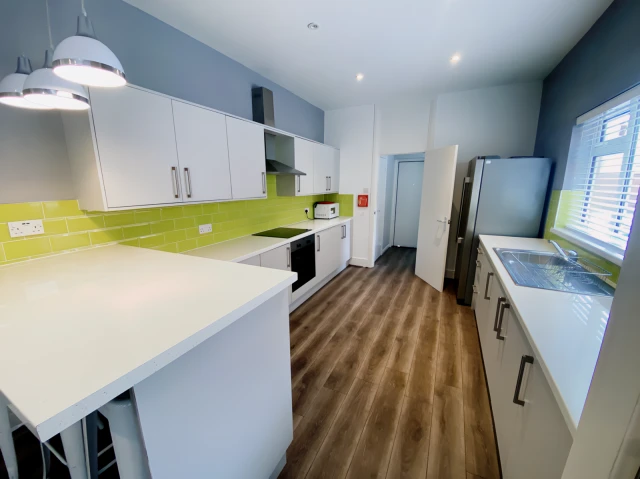 6 Auckland Avenue 4