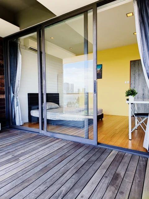 Newton Suites 4