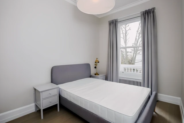 LH-Holland Park 1
