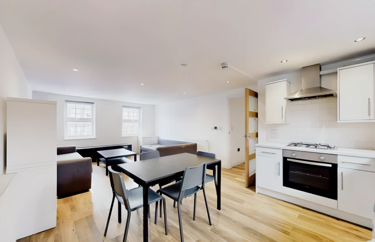 LH-Commercial Road 0