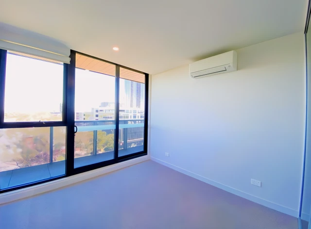 999 Whitehorse Road 1