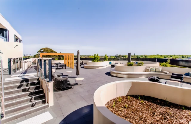 803 Dandenong Road 1