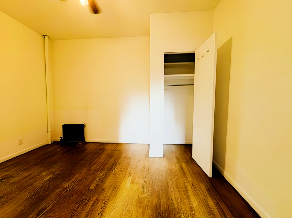 186 Claremont Ave - chỗ ở sinh viên tại New York - 4 Beds 1 Bath