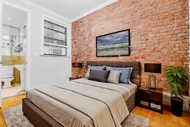 47 1/2 East 1st Street - New York student accommodation - 2 beds 2 baths