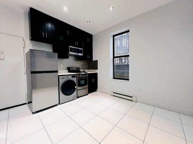 932 Amsterdam Avenue 1