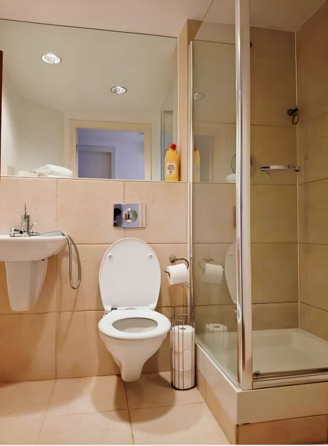 Riverside Way 27719# 3