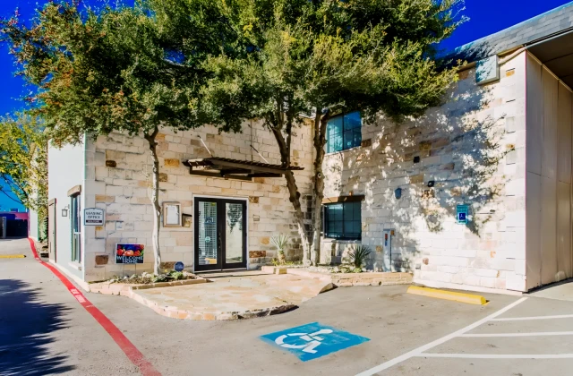 LaVita on Lovers Lane 3