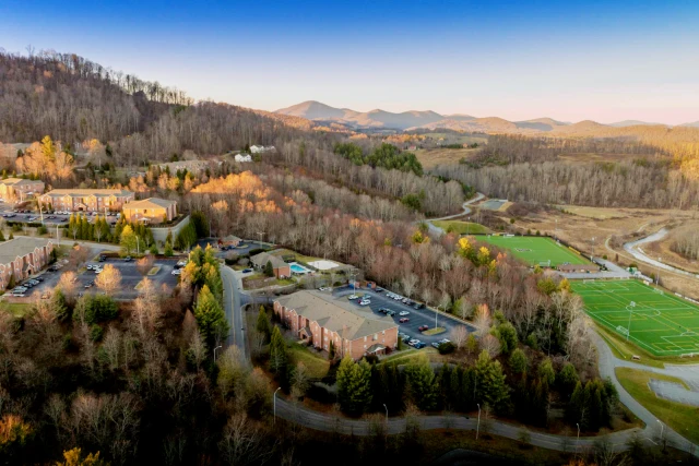 Mountaineer Village 4