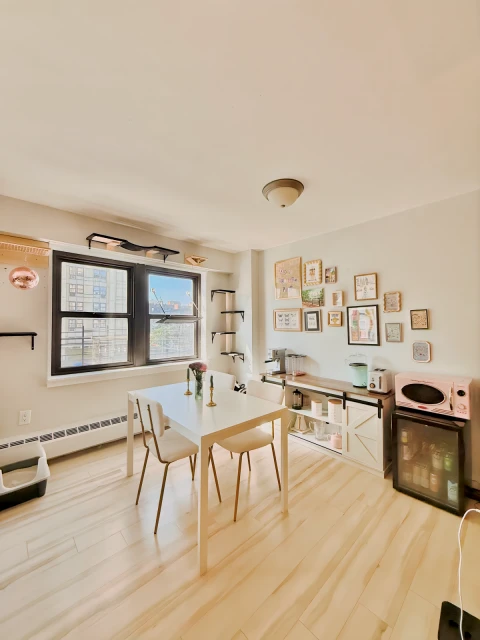 1370 Saint Nicholas Ave 3