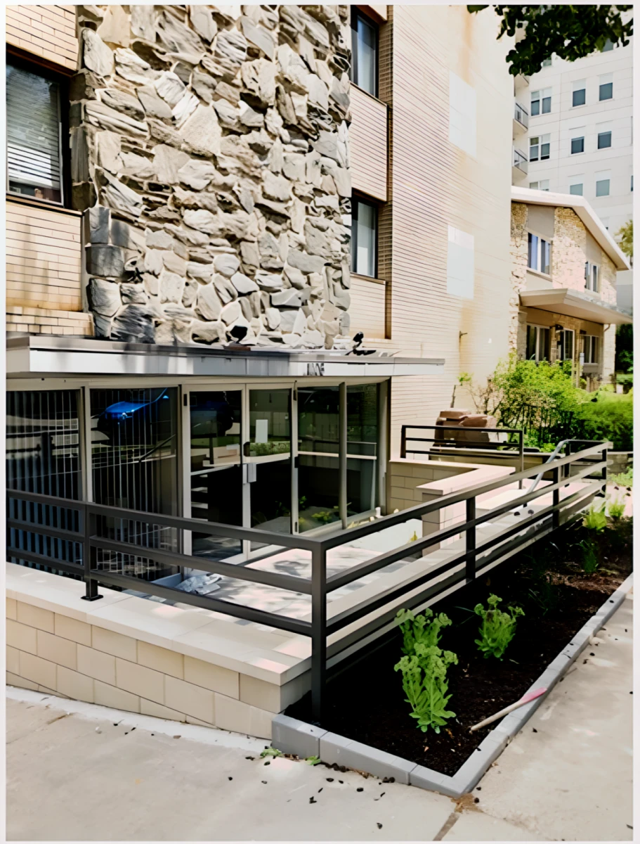 Edgewater Apartments 0