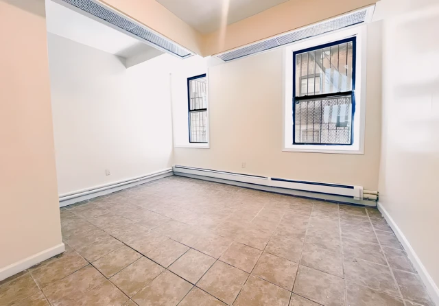 12 Pinehurst Ave 3