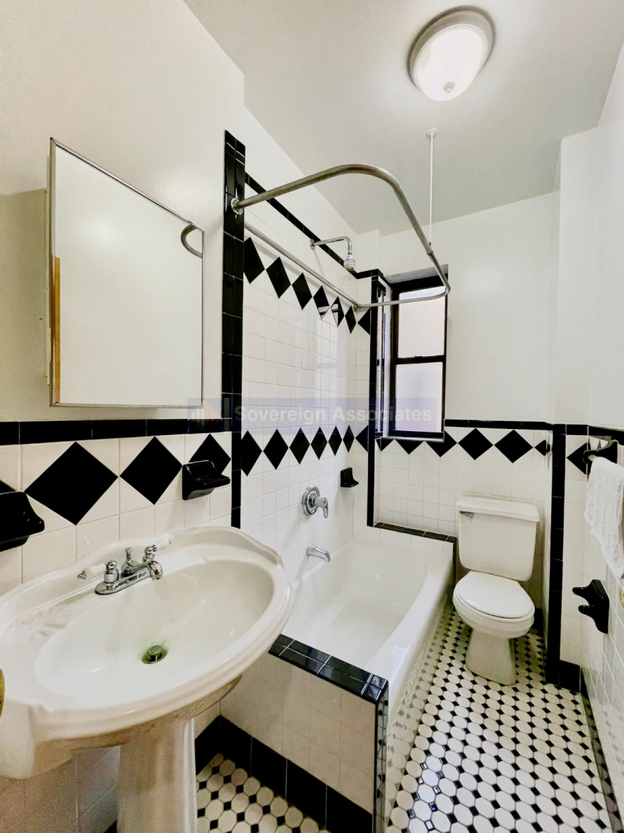 81 Cabrini Boulevard - alojamiento para estudiantes en Nueva York - 2 Beds 1 Baths