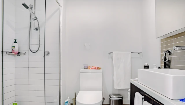 8 Sutherland Street 3