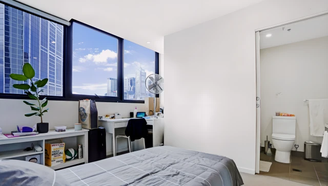 8 Sutherland Street 4