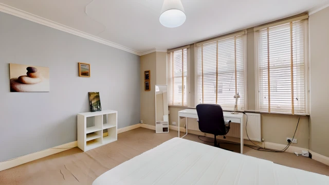 Kenway Road 28782# 2