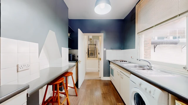 Kenway Road 28782# 3