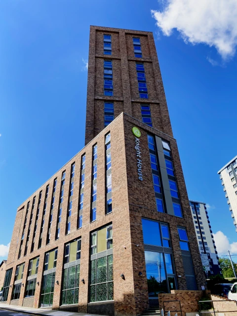 iQ Knight House